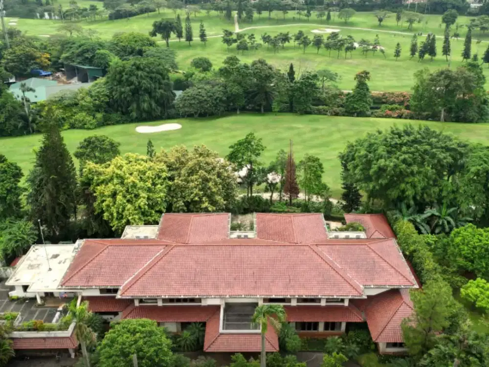 FOR SALE PONDOK INDAH GOLF Golf Backyard