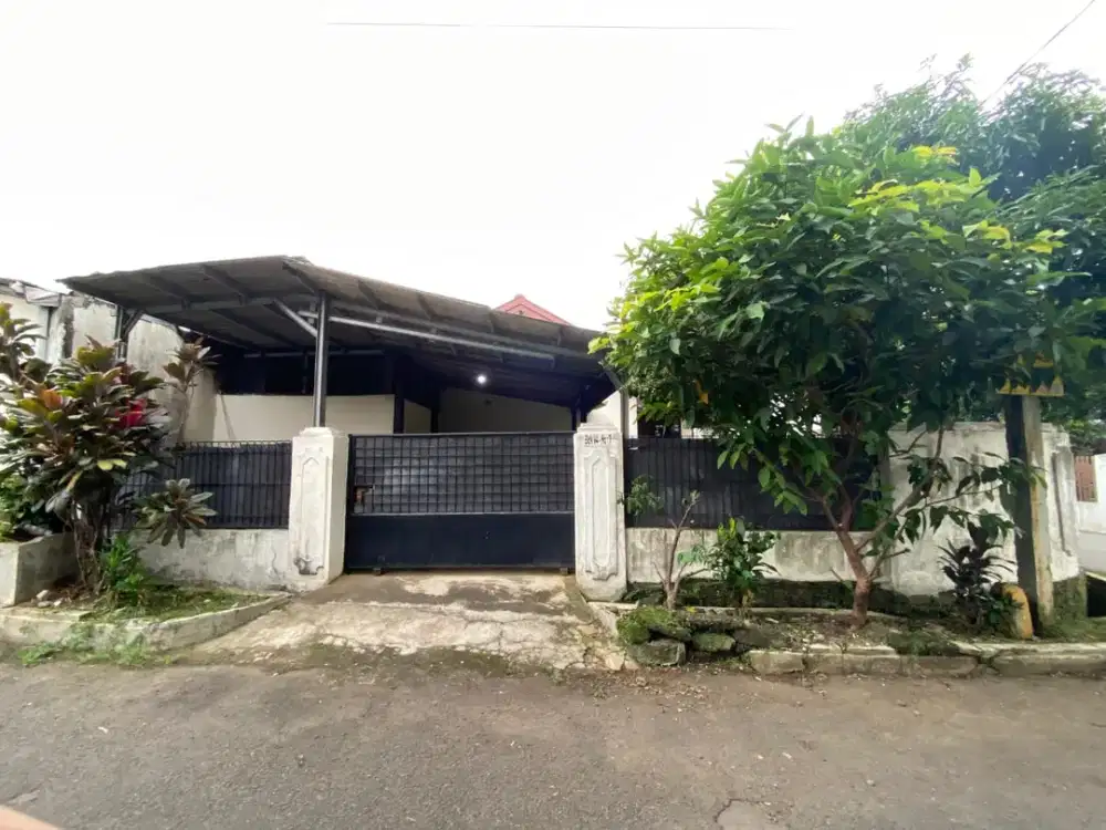 Rumah di hook sekiling Taman SHM Taman Cimangu  Kd Waringin Tanah Sareal Bogor Kota