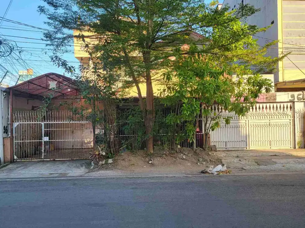 RUMAH MULTI FUNGSI DI JALAN TUPAI
