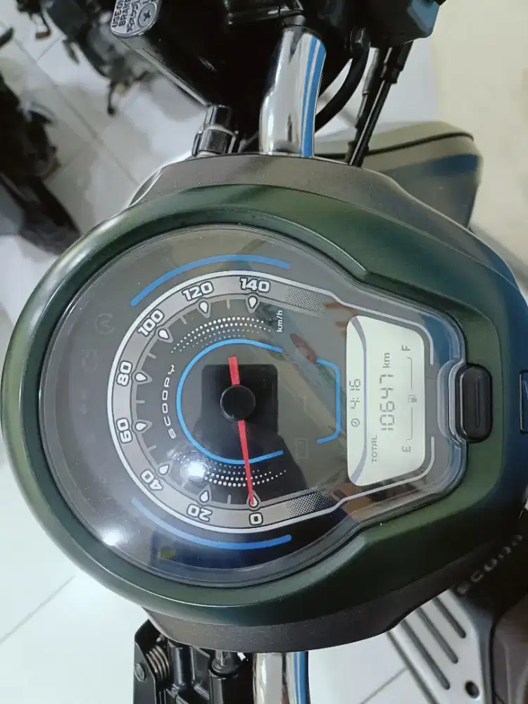 Hijau doff HONDA SCOOPY ESP STYLISH PRESTIGE KEYLLES REMOT 2023 KM LOW