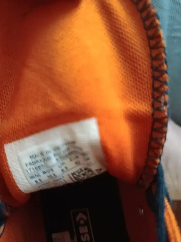 Converse size 42 27cm