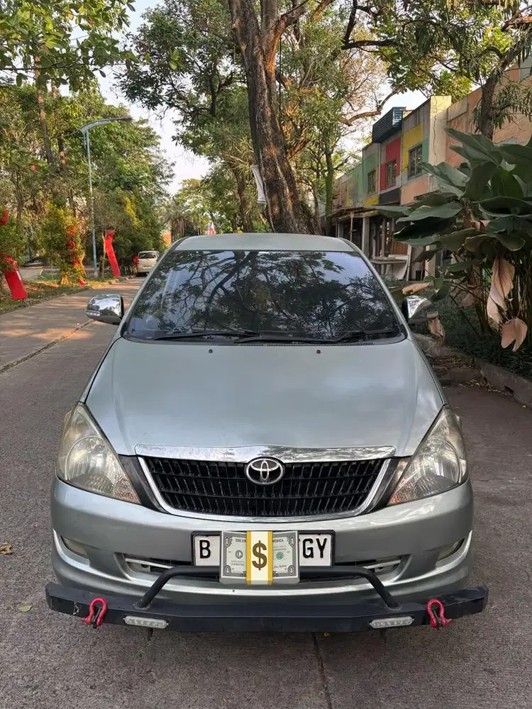 Kijang inova G bensin 2005 komplit