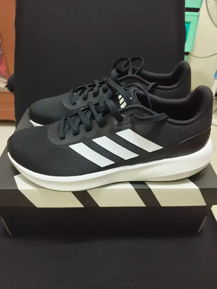 Sepatu Running Adidas Original