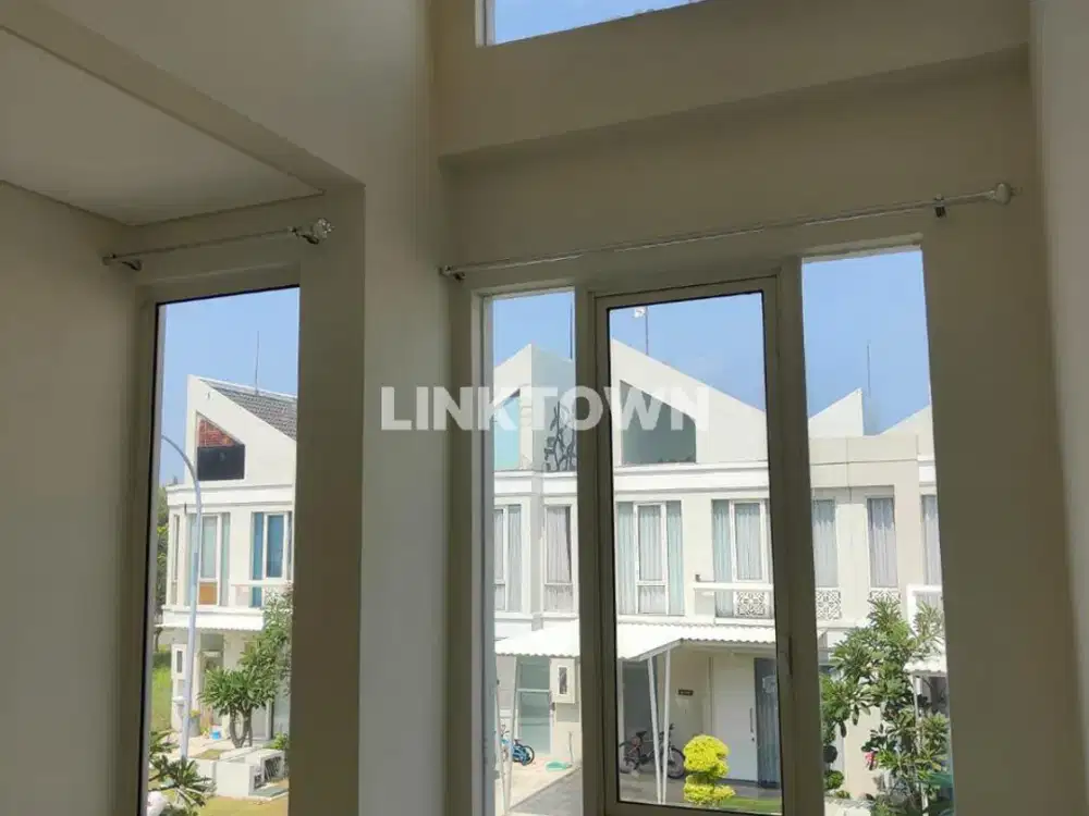 Disewakan Semifurnished Rumah di Kawasan Elite Grand Pakuwon