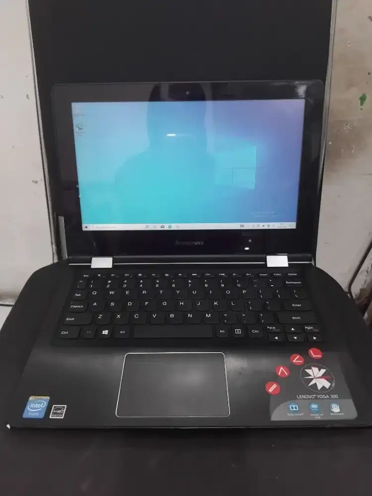Lenovo Ideapad Yoga 300 Touchscreen (Celeron/4gb/500gb)