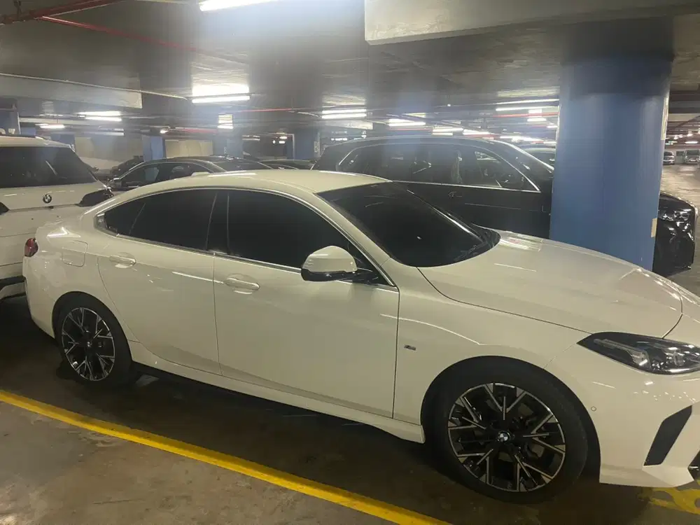 BMW 218i 2025 Bensin