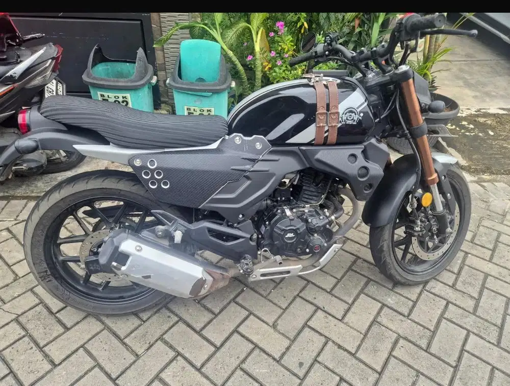 SM 200 pajak hidup