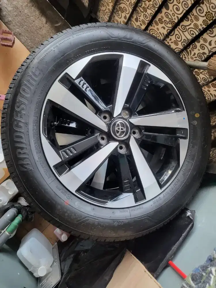 Di Jual Ban Merk Bridgestone ( Ban saja) Ring 17