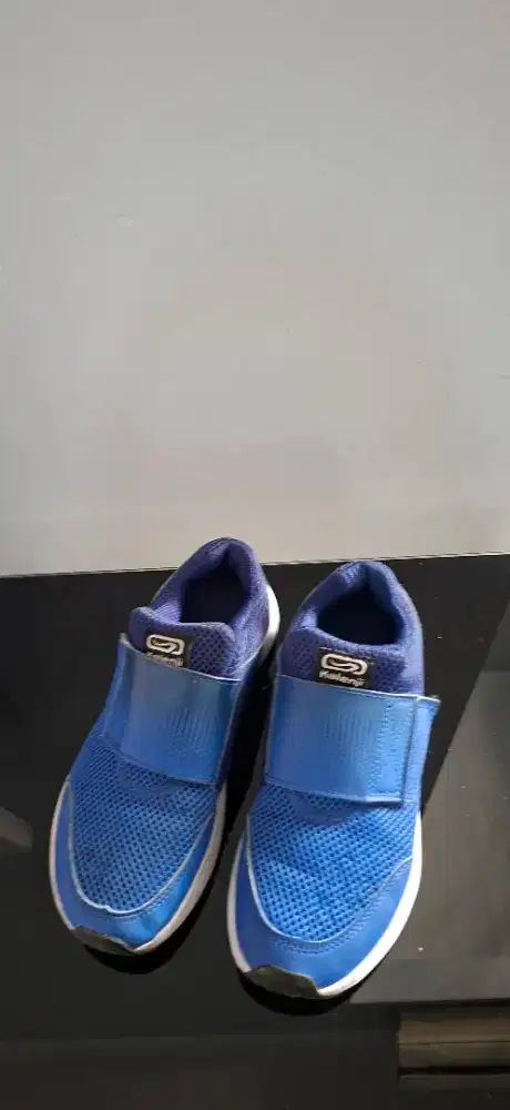 SEPATU ANAK COWOK.BRAND DECATHLON
