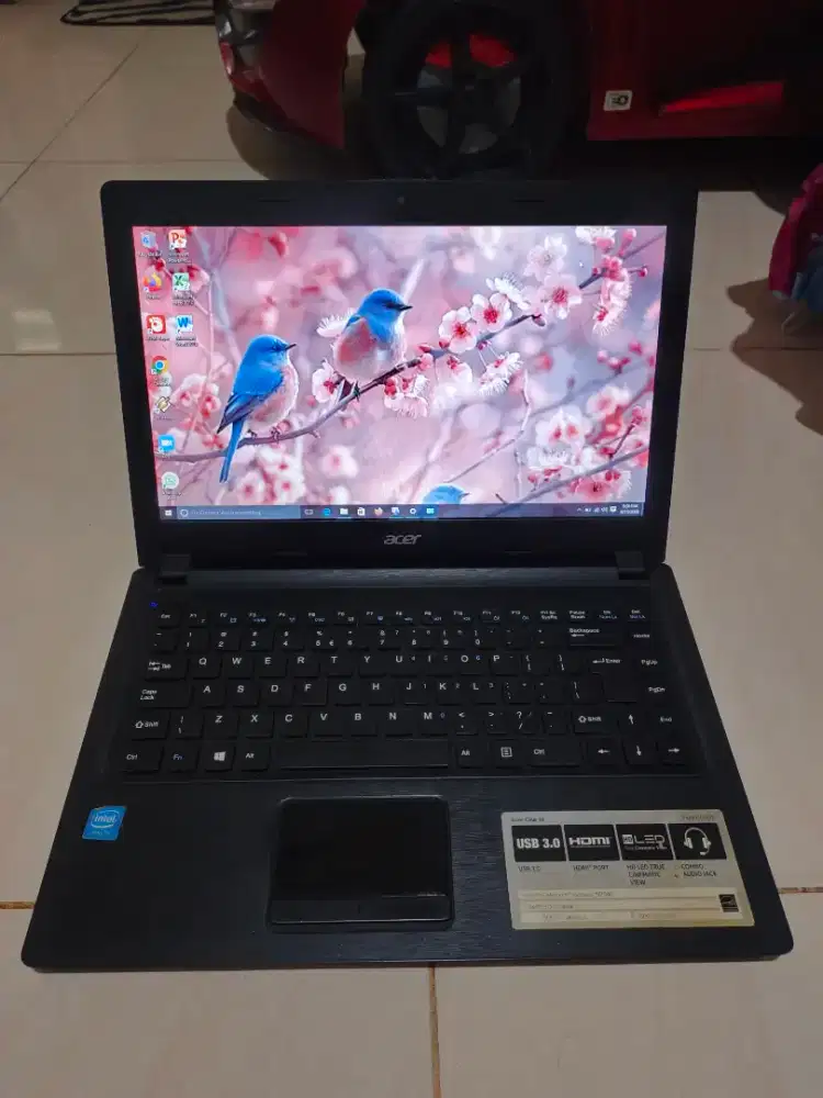Laptop acer Ram 8gb tipe slim windows 10 siap pake ktek mnus(bs nego)