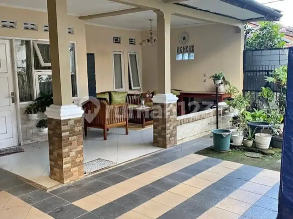 Rumah Cantik Siap Huni di Komplek Bandung Indah Raya