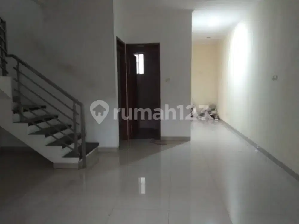 Rumah Siap Huni 2 Lantai di Buah Batu Bandung