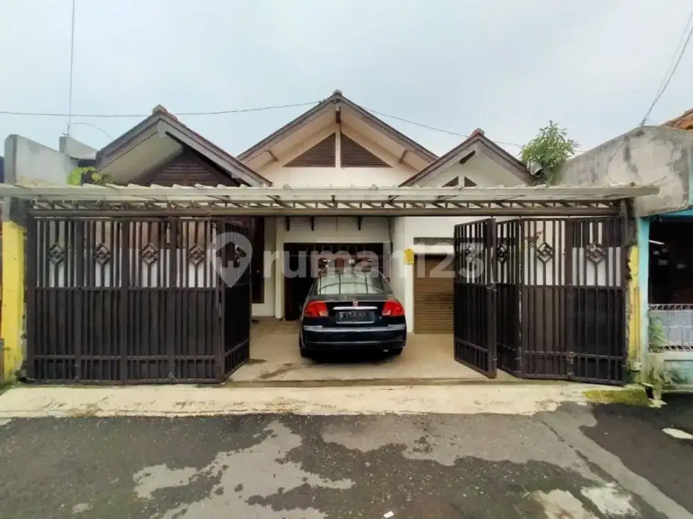 Rumah Siap Huni Strategis Dekat Kiara Artha Park