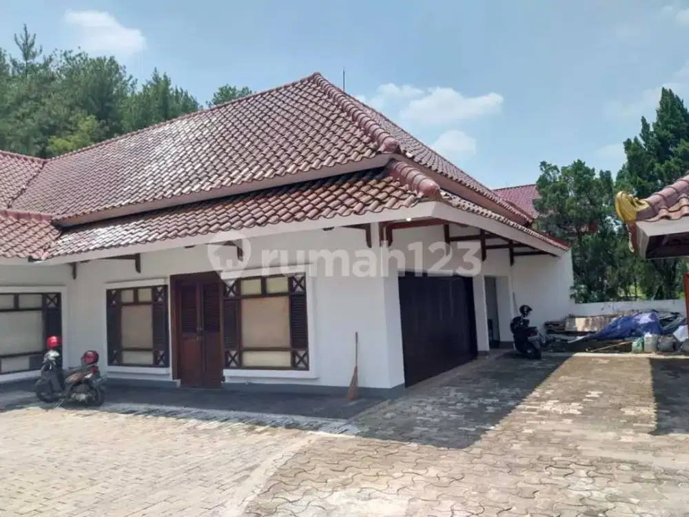 Rumah 2 Lantai Bagus di Ciputat, Tangerang Selatan