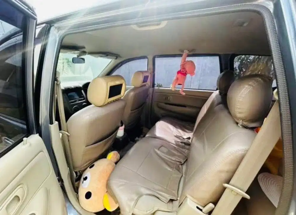 Daihatsu Xenia 2010 Bensin