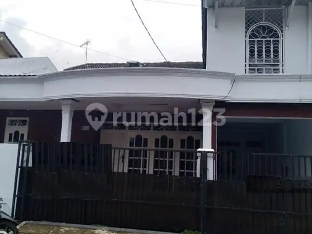 Rumah Bagus 2 Lantai Dekat Pintu Tol Cijago