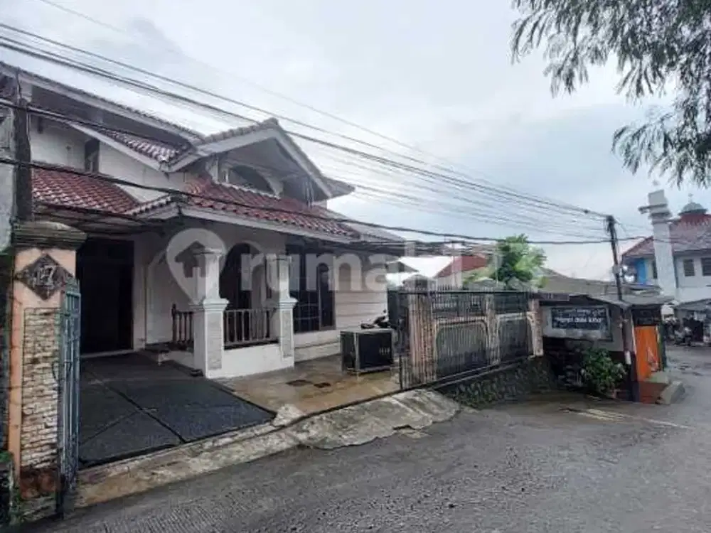 Rumah Bagus Unfurnished SHM di Beji, Depok