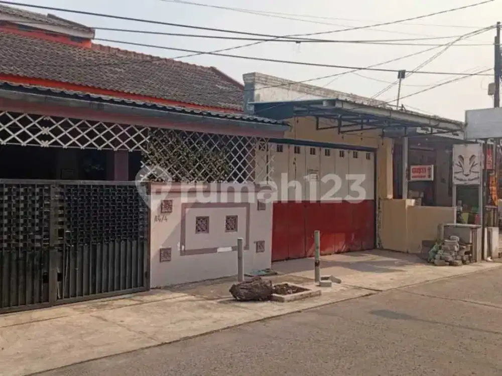 Rumah 2 1/2 Lantai Siap Huni Dan Ada Ruang Usaha Dengan Lokasi Yang Strategis Cimanggis, Depok