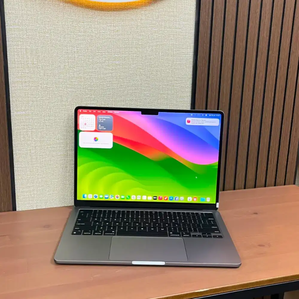 MacBook Air 13-Inch 2022 | Apple M2 | Touch ID & True Tone Active