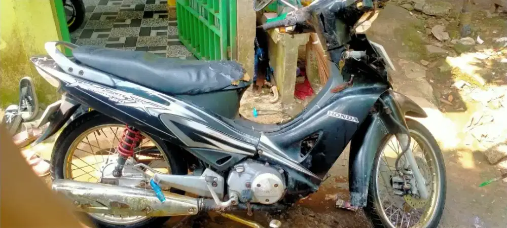 Di jual karena lagi butuh untuk modal