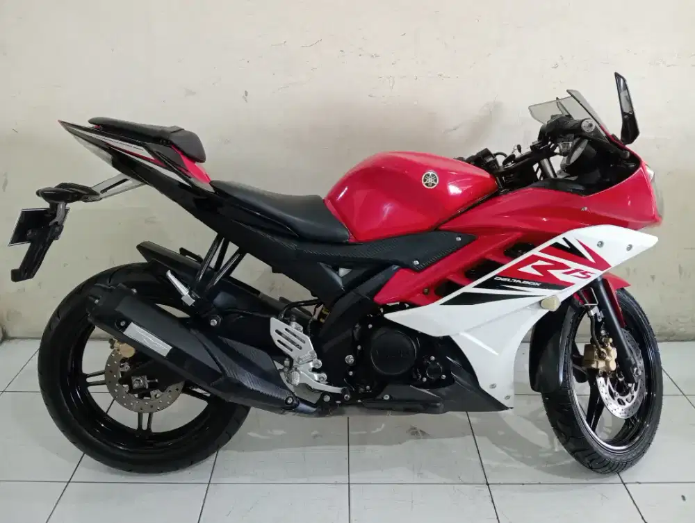 YAMAHA R15 V2 2015 ISTIMEWA