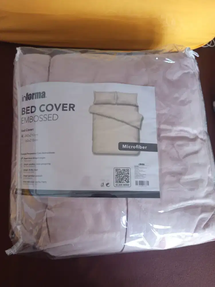 Bedcover emboss Informa tanpa sprei