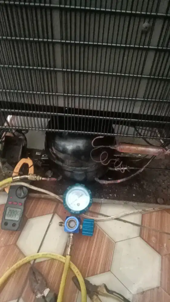 Service elektronik,AC, kulkas, freezer, showcase, mesin cuci, dll