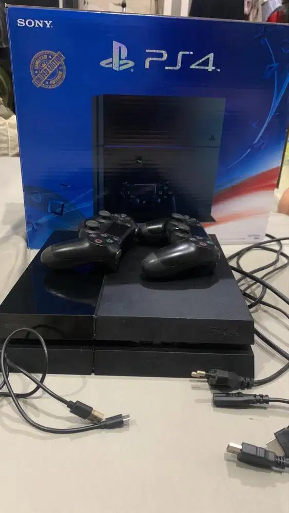 Dijual cepat PS 4 Fat