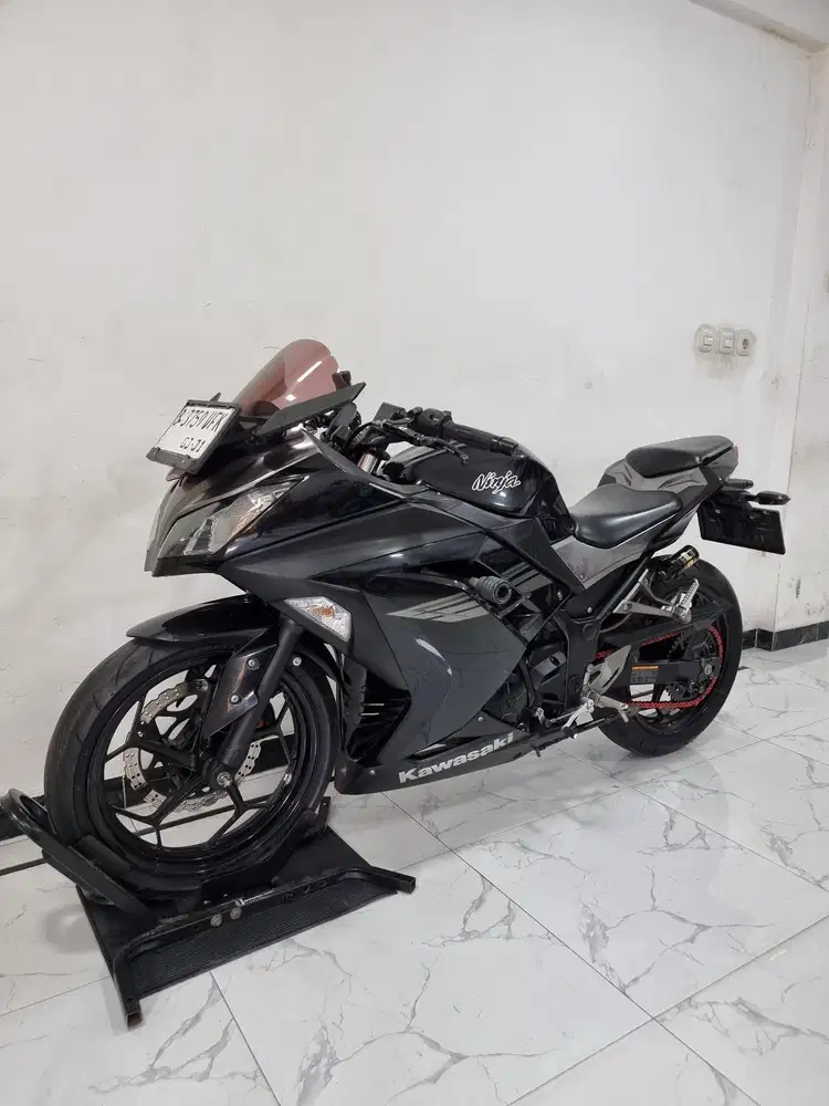 Kawasaki Ninja 250 Fi 2018 bln 3 Modif branded cakep siap gaspol