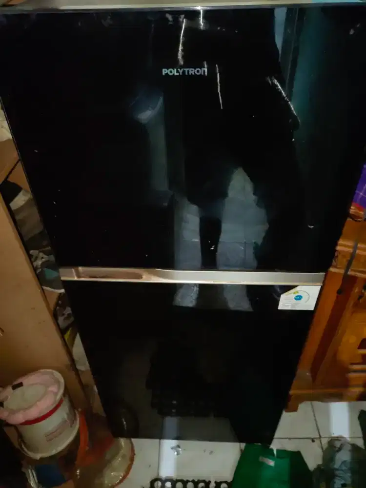 Kulkas Polytron 2 pintu