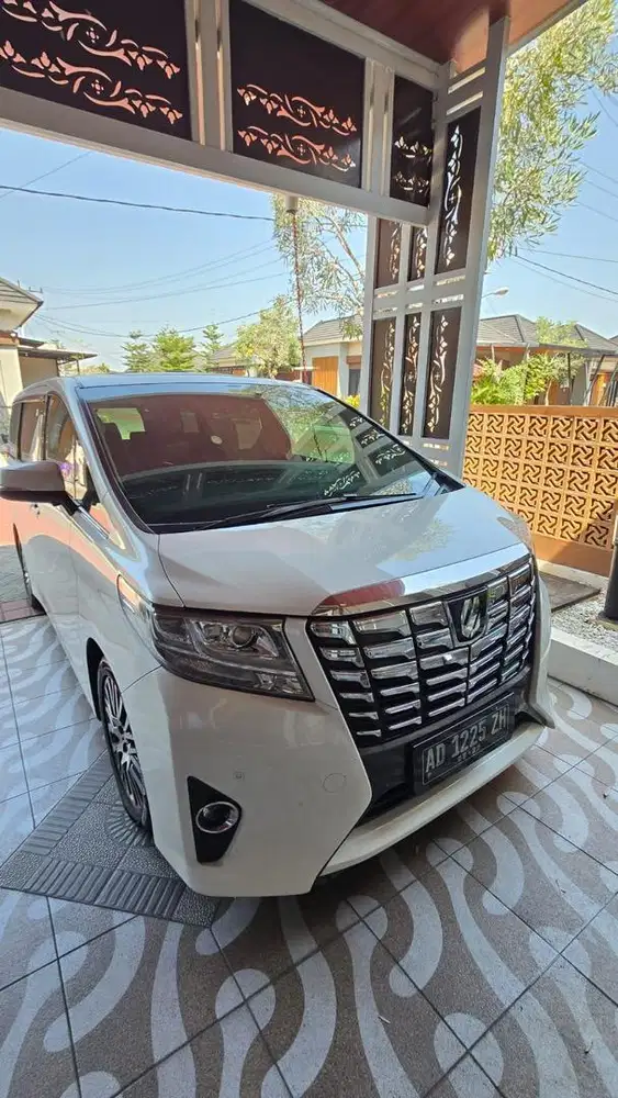 Alphard 2017 tipe G warna putih