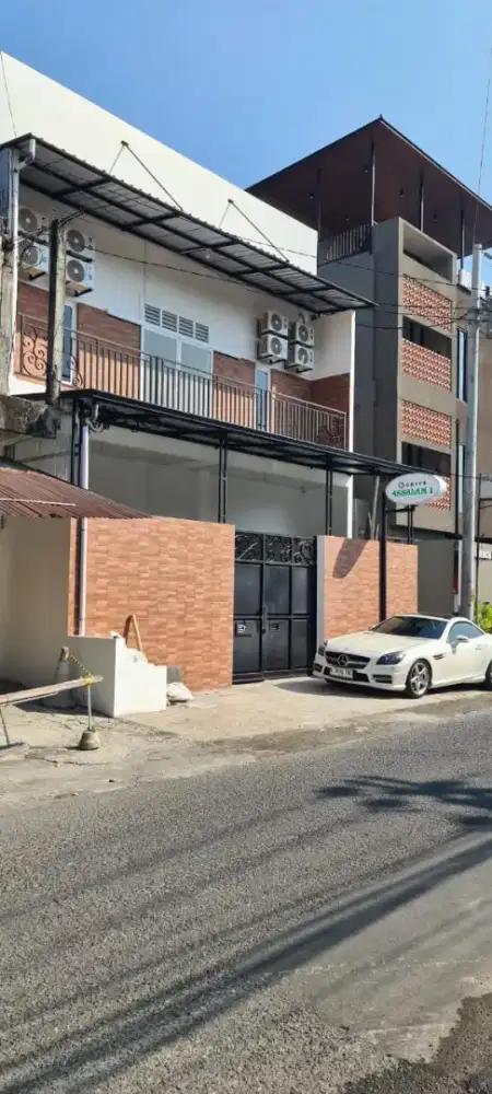 Kost putra esklusif