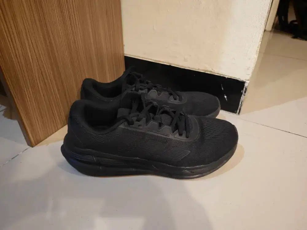 Sepatu lari adidas galaxy 45