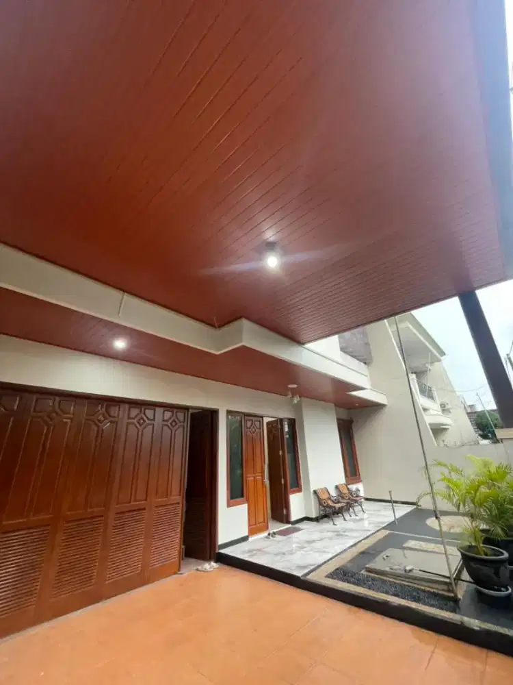 Dijual Rumah Mewah Dharmahusada,Kertajaya Indah,Manyar Kertoarjo