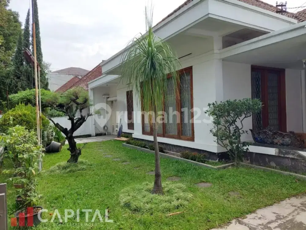 Turun Harga Rumah Prime Location di Area Sayap Gatot Subroto