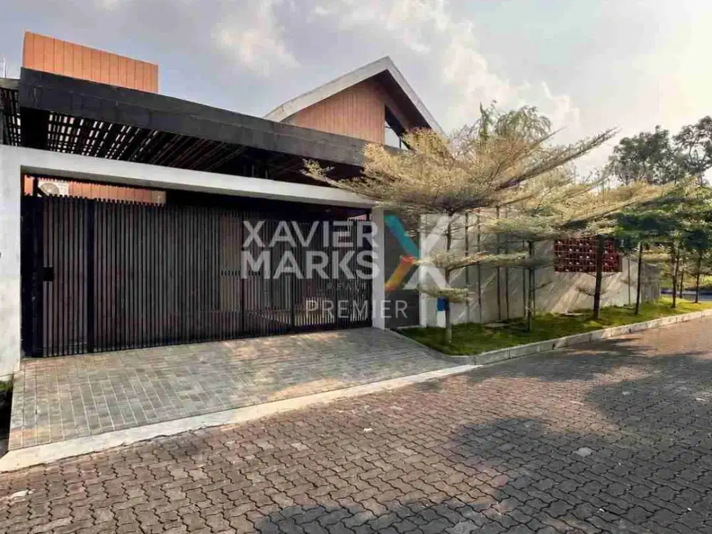 Rumah Modern Tropis Swimming Pool di Blok Terdepan Pondok Indah Blimbing Araya