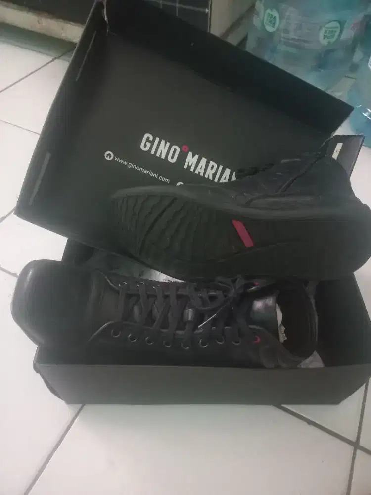 Gino Mariani High-Top Leather Boots Black