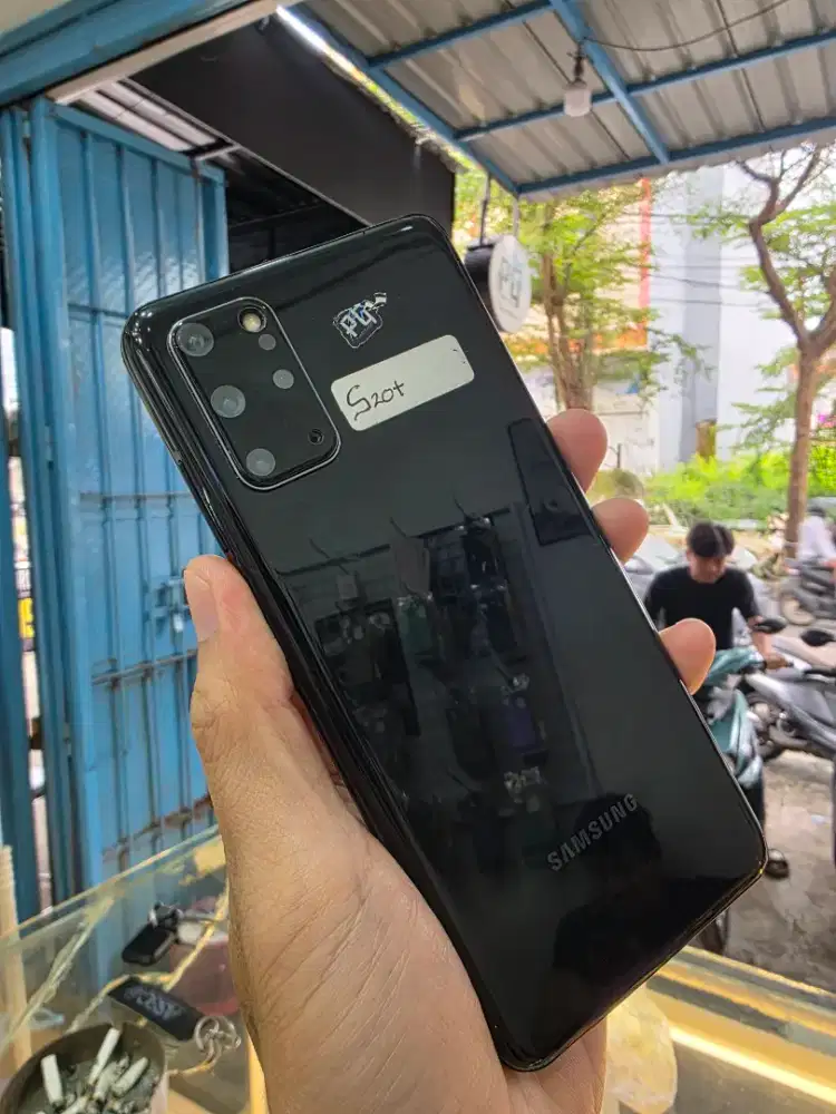 Samsung s20 plus 8/128