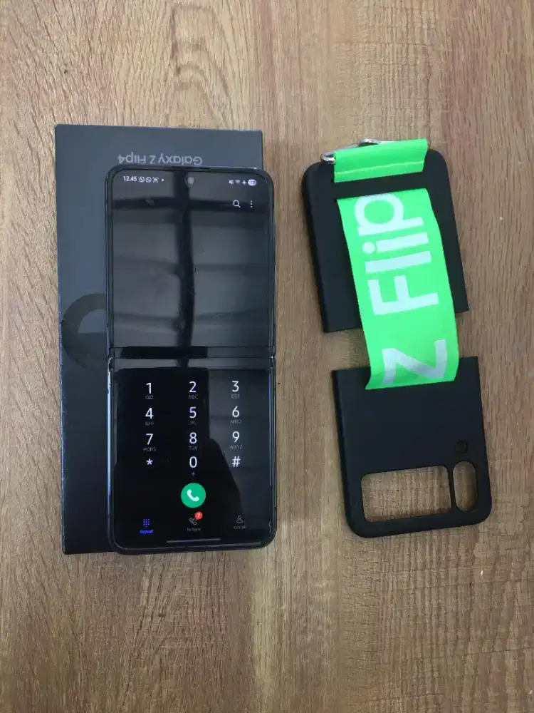Samsung Z Flip 4 8/512gb sein fullset