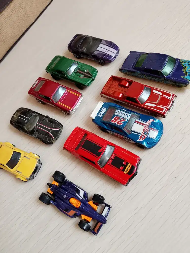 Hotwheels (mix C) isi 10pcs.