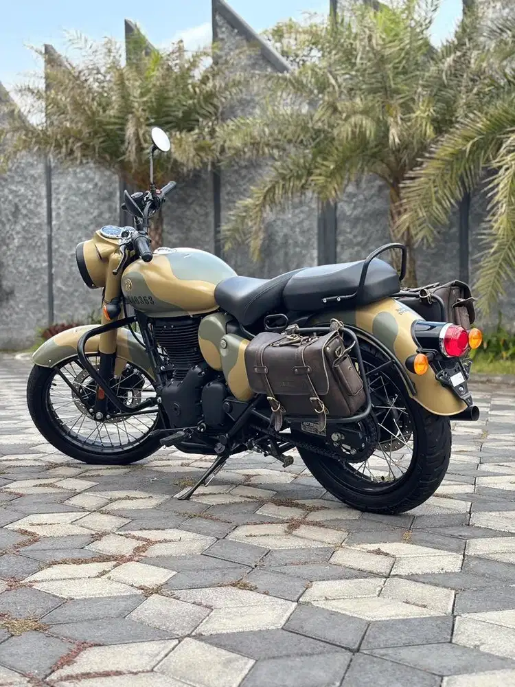 Royal Enfield 350 Classic 2025 Odo 600 Like New Koko Motor