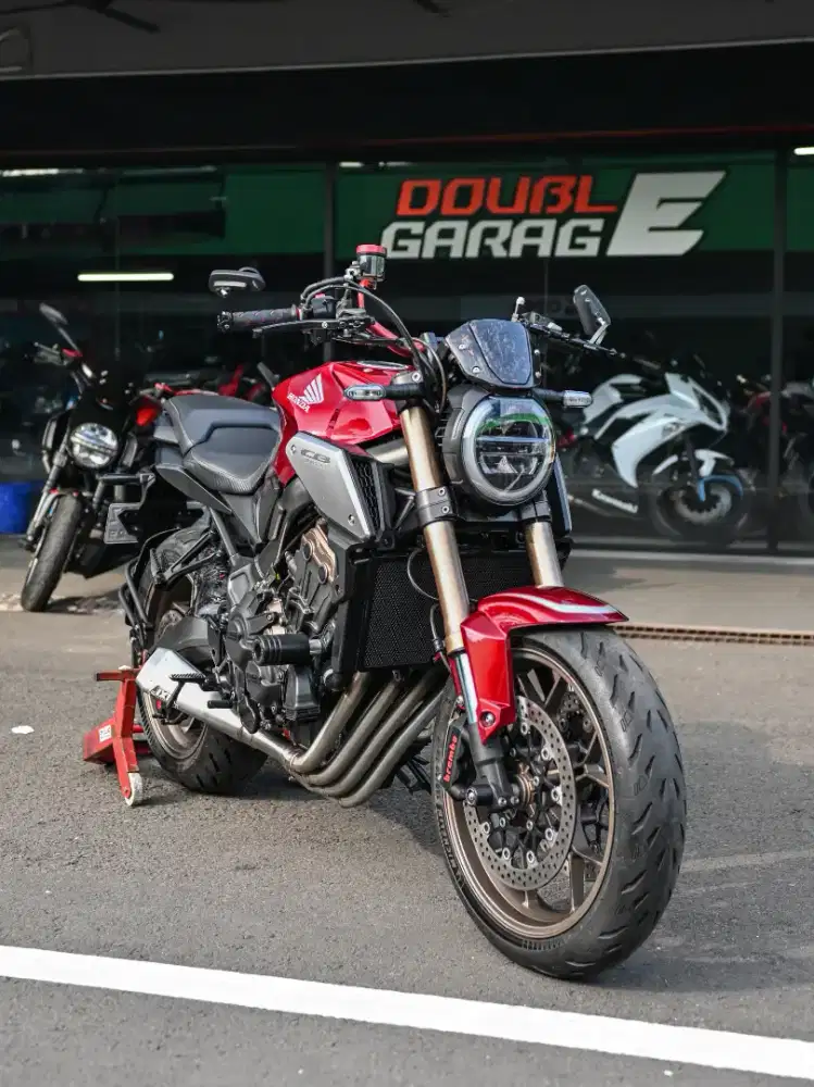 HONDA CB650R 2019 NEO CAFERACER
‎Low Km