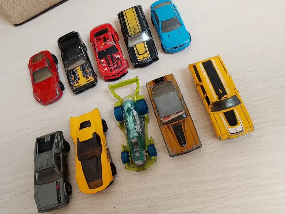Hotwheels (mix D) isi 10pcs.