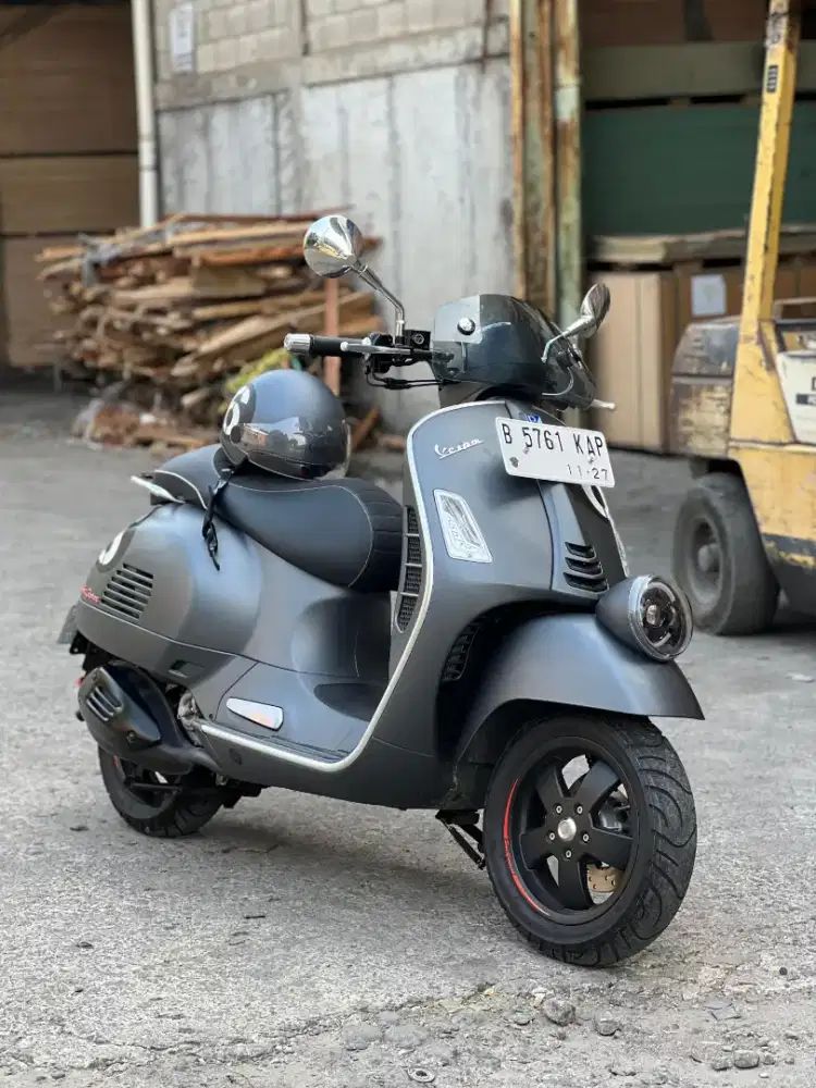 ( KM 300 Perak ) Vespa GTV Sei Giorni include Helm Giorni