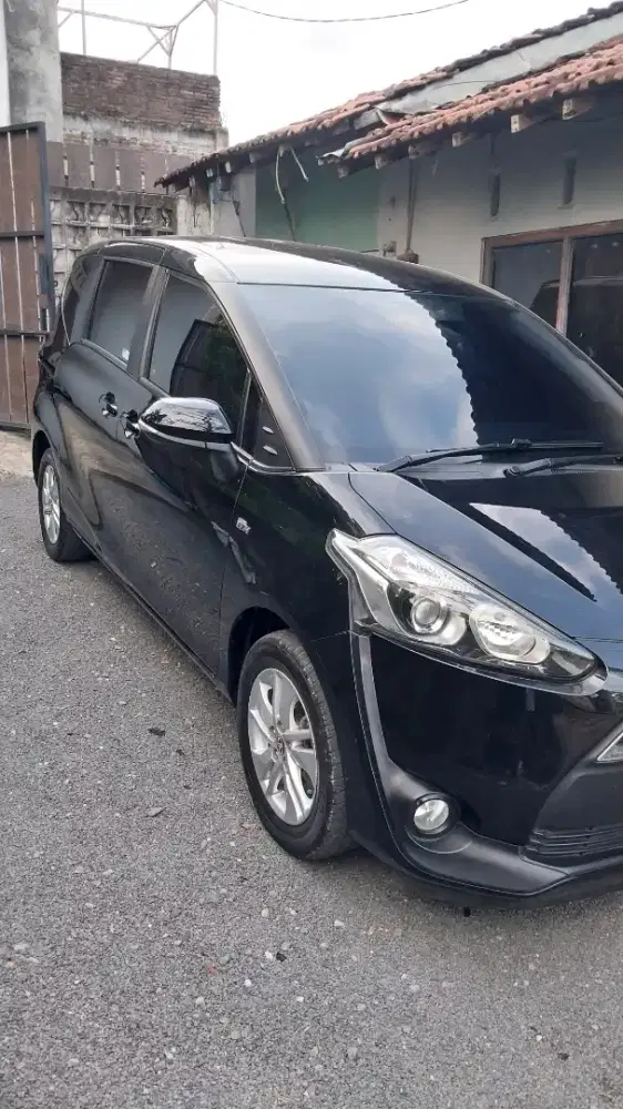 Toyota Sienta matic 2017