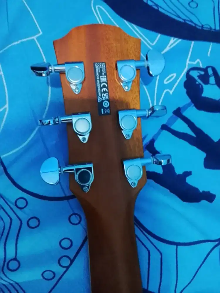 Gitar akustik Yamaha CPX 600