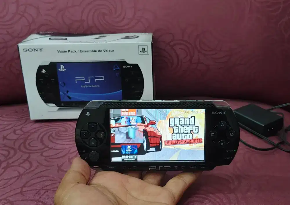 Psp 1000 full set original  mulus banyak game