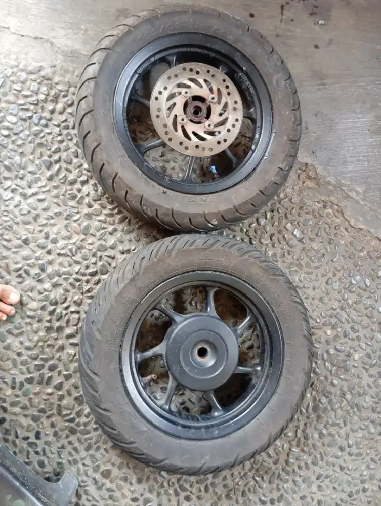 Velg Scoopy Donat copotan motor masi normal ban tebal