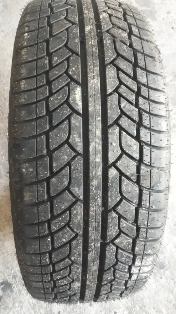 Ban Achilles 245/45/20(Baru)