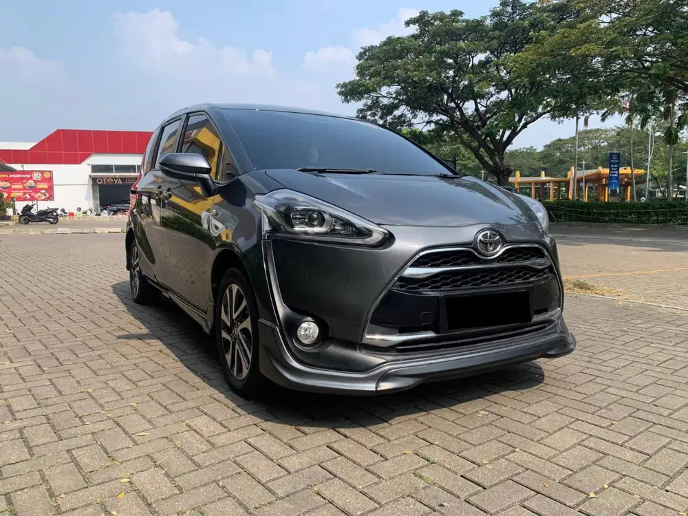 LOW KM!! TOYOTA SIENTA 1.5 Q AT MATIC 2018 ABU KM 62RB